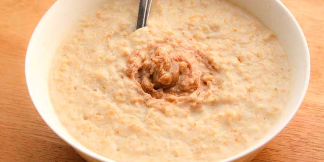 Oat Porridge with Peanut Butter