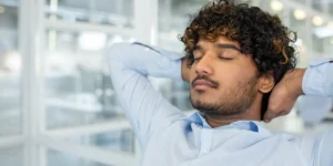 The symptoms of excess vitamin B12 and how to avoid them