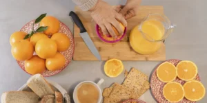 Relationship between Vitamin B12 and the intrinsic factor