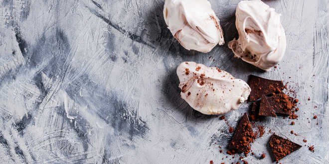 Fitness meringue with Chocolate