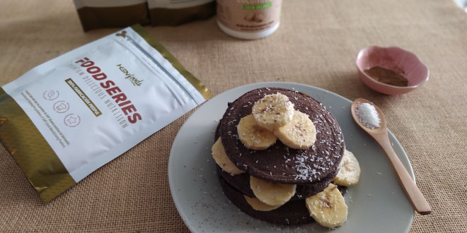 Pancakes with cocoa and coconut Pancakes with cocoa and coconut
