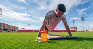 What Sports Supplements Should a Football Player Take?