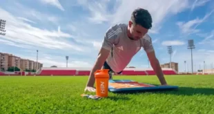 What Sports Supplements Should a Football Player Take?