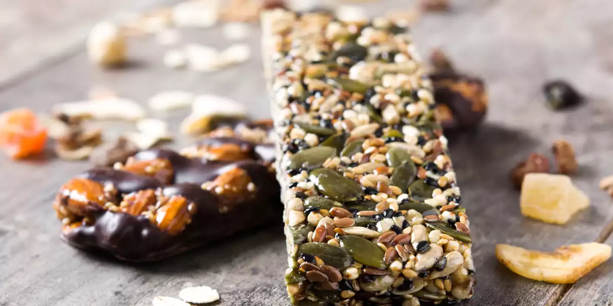 Dietary bars: How and where to choose the most suitable