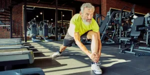 What is sarcopenia, symptoms and how to combat it