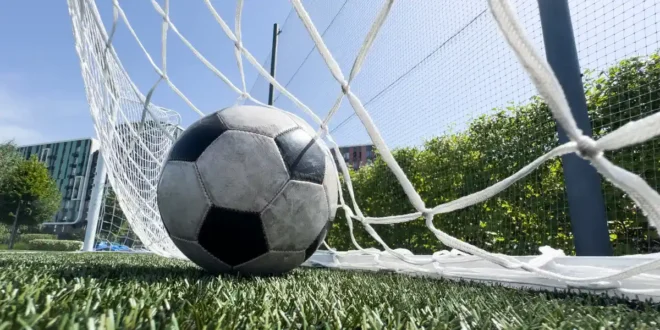 Glycogen Replenishment in Football: How to Prevent Injuries and Optimize Performance Glycogen Replenishment in Football: How to Prevent Injuries and Optimize Performance