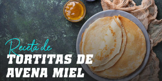 Oat Pancakes with Honey and Cashew