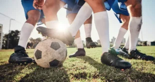 How to prevent and treat a knee injury in football