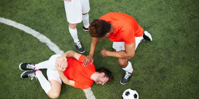 ACL Injury in Football: Complete Recovery and Nutrition Guide