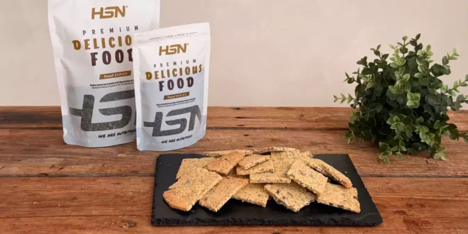 Keto Crackers, try this super crunchy snack!
