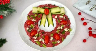 Beet Hummus Christmas Wreath