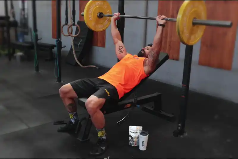 Incline bench press