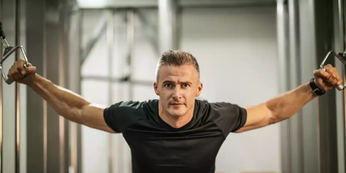 4 Exercises to Train Chest with Cables