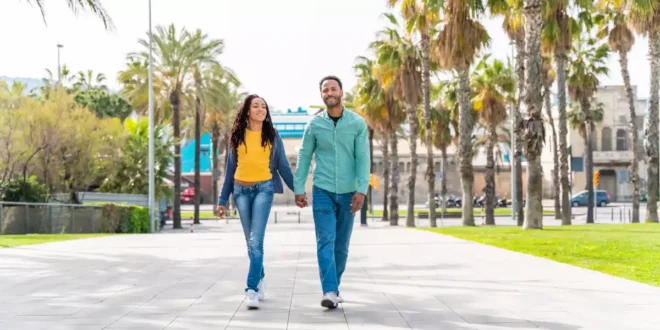 What is the flavonoid rutin and what are its properties and benefits