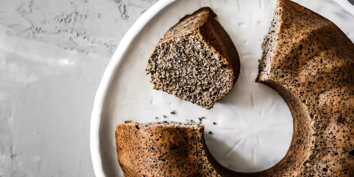 Lemon and Poppy Seed Cake Lemon and Poppy Seed Cake