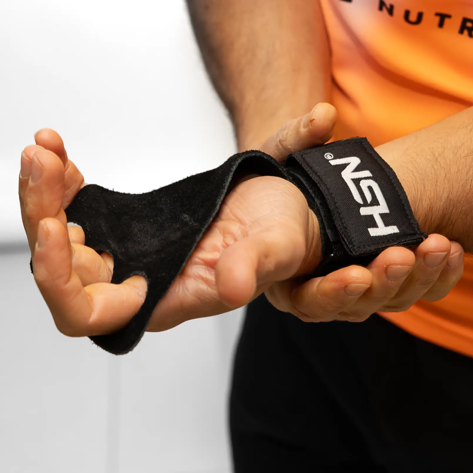 BLACK GRIPS HSN (PAIR)
